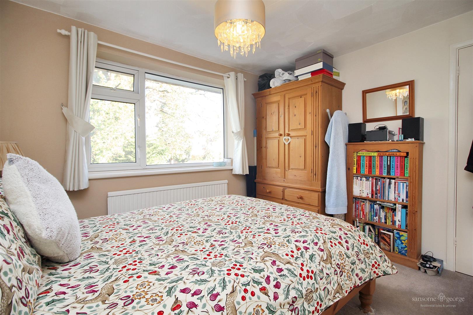 Chieveley Close, Tilehurst, Reading
